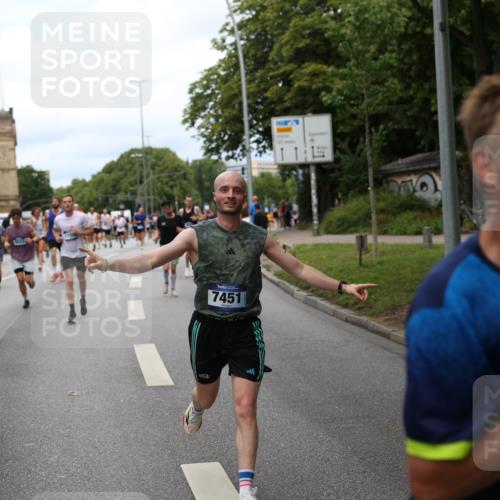 29.06.2025 - hella hamburg halbmarathon Yannick Fuchs http://msf.ph/oto/8156744 29.06.2025 10:38:21 20KM 1415, 1558, 2816, 3907, 4425, 4981, 4999, 5275, 5506, 5624, 5692, 6490, 6705, 6991, 7005, 7093, 7451, 8063, 8145, 8218, 8900, 9043, 9081, 9374, 9633, 9931, 10246, 10669, 10930, 11153, 11346, 11648, 11848, 12327, 12438, 12554, 12966, 13421, 13996, 14690, 14798, 14861, 15383, 15512, 15862, 15932, 16062, 16105, 16224, 16301, 16547, 16549, 16648, 16720, 17251, 17376, 17516, 17912, 18678, 18942 meine-sportfotos.de