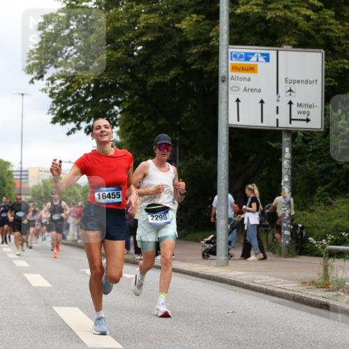 29.06.2025 - hella hamburg halbmarathon Yannick Fuchs http://msf.ph/oto/8156775 29.06.2025 10:58:40 20KM 1062, 1229, 1842, 2298, 2463, 2698, 3572, 3663, 5354, 5365, 6100, 6907, 6908, 7081, 7271, 7474, 8171, 8405, 9254, 9816, 9986, 10067, 10402, 10824, 10962, 11556, 11960, 12426, 12475, 12781, 12843, 14465, 14822, 15009, 16344, 16367, 16455, 16605, 16753, 16770, 16911, 17140, 17763, 17895, 18440, 18520, 18707, 18739 meine-sportfotos.de