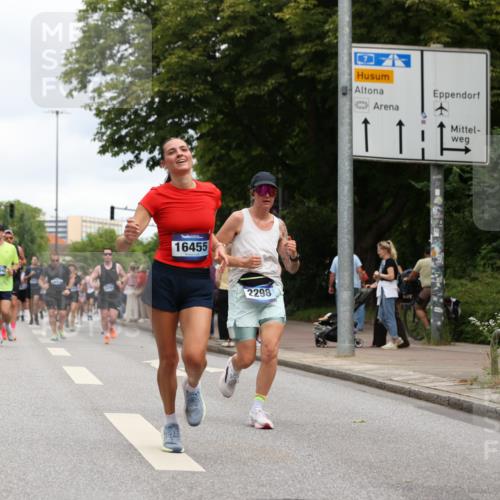29.06.2025 - hella hamburg halbmarathon Yannick Fuchs http://msf.ph/oto/8156785 29.06.2025 10:58:40 20KM 1062, 1229, 1842, 2298, 2463, 2698, 3572, 3663, 5354, 5365, 6100, 6907, 6908, 7081, 7271, 7474, 8171, 8405, 9254, 9816, 9986, 10067, 10402, 10824, 10962, 11556, 11960, 12426, 12475, 12781, 12843, 14465, 14822, 15009, 16344, 16367, 16455, 16605, 16753, 16770, 16911, 17140, 17763, 17895, 18440, 18520, 18707, 18739 meine-sportfotos.de