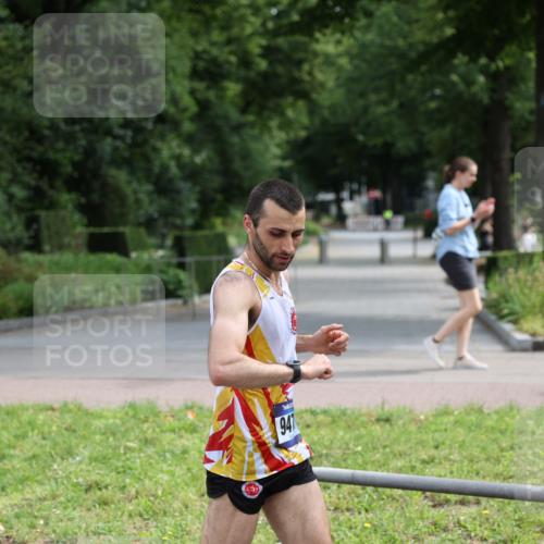 29.06.2025 - hella hamburg halbmarathon Yannick Fuchs http://msf.ph/oto/8156801 29.06.2025 10:17:49 20KM 2618, 3720, 4571, 9475, 16548, 18693 meine-sportfotos.de