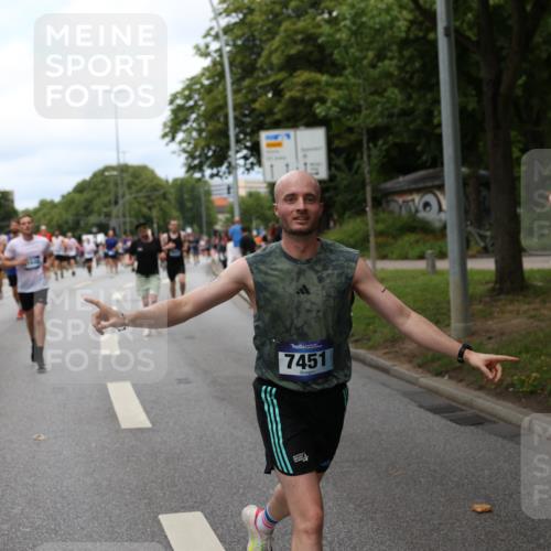 29.06.2025 - hella hamburg halbmarathon Yannick Fuchs http://msf.ph/oto/8156816 29.06.2025 10:38:22 20KM 1415, 1558, 2816, 3907, 4425, 4981, 4999, 5275, 5506, 5624, 5692, 6490, 6705, 6903, 6991, 7005, 7093, 7451, 8063, 8145, 8218, 8900, 9043, 9081, 9374, 9633, 9931, 10193, 10246, 10669, 10930, 11153, 11346, 11648, 11848, 12327, 12438, 12554, 12966, 13421, 13996, 14690, 14798, 14861, 15512, 15862, 16062, 16224, 16301, 16316, 16547, 16549, 16720, 17251, 17376, 17516, 17912, 18678, 18942 meine-sportfotos.de