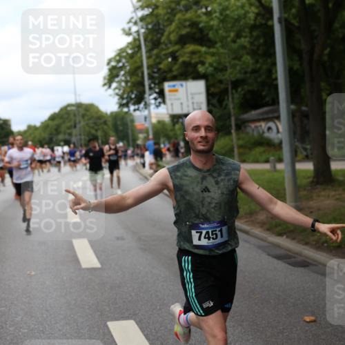 29.06.2025 - hella hamburg halbmarathon Yannick Fuchs http://msf.ph/oto/8156825 29.06.2025 10:38:22 20KM 1415, 1558, 2816, 3907, 4425, 4981, 4999, 5275, 5506, 5624, 5692, 6490, 6705, 6903, 6991, 7005, 7093, 7451, 8063, 8145, 8218, 8900, 9043, 9081, 9374, 9633, 9931, 10193, 10246, 10669, 10930, 11153, 11346, 11648, 11848, 12327, 12438, 12554, 12966, 13421, 13996, 14690, 14798, 14861, 15512, 15862, 16062, 16224, 16301, 16316, 16547, 16549, 16720, 17251, 17376, 17516, 17912, 18678, 18942 meine-sportfotos.de
