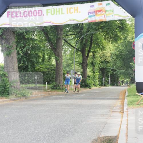 29.06.2025 - hella hamburg halbmarathon KatJ http://msf.ph/oto/8156842 29.06.2025 09:02:36 Zwischen KM18-KM19  meine-sportfotos.de