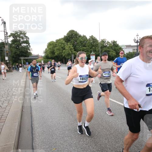 29.06.2025 - hella hamburg halbmarathon Jannik Wohlers http://msf.ph/oto/8156849 29.06.2025 10:54:01 Lombardsbrücke 1762, 1822, 1949, 2244, 2532, 3364, 3761, 3795, 3857, 4720, 4971, 5157, 5185, 5216, 5309, 5514, 5933, 5993, 6023, 6279, 6987, 7498, 7670, 7874, 7946, 7986, 8801, 8803, 9130, 10207, 11354, 11785, 12923, 12930, 13035, 13257, 13693, 13733, 14655, 14904, 15174, 15627, 15628, 15674, 15731, 16117, 16522, 16628, 16683, 17394, 18093, 18431 meine-sportfotos.de