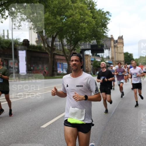 29.06.2025 - hella hamburg halbmarathon Yannick Fuchs http://msf.ph/oto/8156853 29.06.2025 10:38:22 20KM 1415, 1558, 2816, 3907, 4425, 4981, 4999, 5275, 5506, 5624, 5692, 6490, 6705, 6903, 6991, 7005, 7093, 7451, 8063, 8145, 8218, 8900, 9043, 9081, 9374, 9633, 9931, 10193, 10246, 10669, 10930, 11153, 11346, 11648, 11848, 12327, 12438, 12554, 12966, 13421, 13996, 14690, 14798, 14861, 15512, 15862, 16062, 16224, 16301, 16316, 16547, 16549, 16720, 17251, 17376, 17516, 17912, 18678, 18942 meine-sportfotos.de