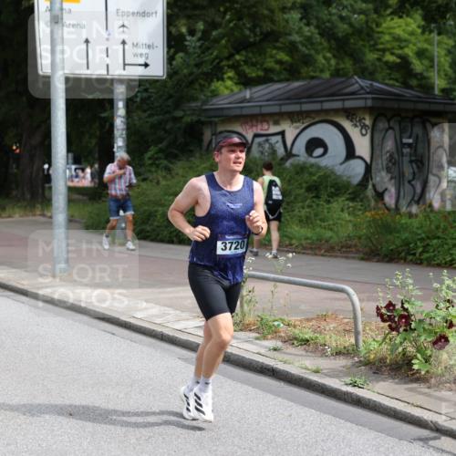 29.06.2025 - hella hamburg halbmarathon Yannick Fuchs http://msf.ph/oto/8156862 29.06.2025 10:17:54 20KM 2618, 3720, 4571, 9475, 16548, 18693, 18897 meine-sportfotos.de