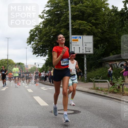 29.06.2025 - hella hamburg halbmarathon Yannick Fuchs http://msf.ph/oto/8156901 29.06.2025 10:58:41 20KM 1062, 1186, 1229, 1842, 2298, 2463, 2698, 3572, 3663, 5354, 5365, 6907, 6908, 7081, 7271, 7474, 8171, 8405, 9254, 9816, 9986, 10067, 10402, 10824, 10962, 11556, 11960, 12426, 12475, 12781, 12843, 13210, 14022, 14465, 14822, 15009, 16344, 16367, 16455, 16605, 16753, 16770, 16911, 17140, 17763, 17895, 18440, 18520, 18707, 18739 meine-sportfotos.de