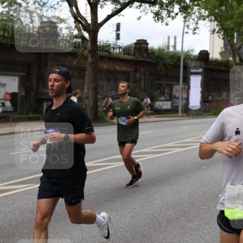 29.06.2025 - hella hamburg halbmarathon Yannick Fuchs http://msf.ph/oto/8156910 29.06.2025 10:38:22 20KM 1415, 1558, 2816, 3907, 4425, 4981, 4999, 5275, 5506, 5624, 5692, 6490, 6705, 6903, 6991, 7005, 7093, 7451, 8063, 8145, 8218, 8900, 9043, 9081, 9374, 9633, 9931, 10193, 10246, 10669, 10930, 11153, 11346, 11648, 11848, 12327, 12438, 12554, 12966, 13421, 13996, 14690, 14798, 14861, 15512, 15862, 16062, 16224, 16301, 16316, 16547, 16549, 16720, 17251, 17376, 17516, 17912, 18678, 18942 meine-sportfotos.de