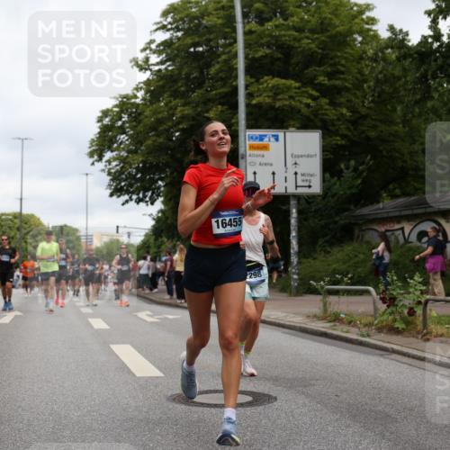 29.06.2025 - hella hamburg halbmarathon Yannick Fuchs http://msf.ph/oto/8156922 29.06.2025 10:58:41 20KM 1062, 1186, 1229, 1842, 2298, 2463, 2698, 3572, 3663, 5354, 5365, 6907, 6908, 7081, 7271, 7474, 8171, 8405, 9254, 9816, 9986, 10067, 10402, 10824, 10962, 11556, 11960, 12426, 12475, 12781, 12843, 13210, 14022, 14465, 14822, 15009, 16344, 16367, 16455, 16605, 16753, 16770, 16911, 17140, 17763, 17895, 18440, 18520, 18707, 18739 meine-sportfotos.de