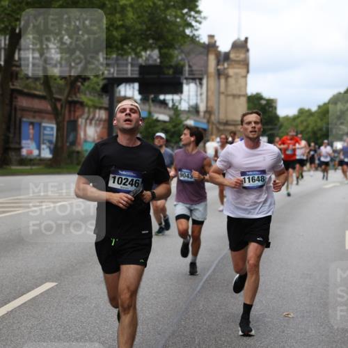 29.06.2025 - hella hamburg halbmarathon Yannick Fuchs http://msf.ph/oto/8156947 29.06.2025 10:38:23 20KM 1415, 1558, 2816, 3907, 4425, 4981, 4999, 5275, 5624, 5692, 6490, 6705, 6903, 6991, 7005, 7093, 8063, 8145, 8218, 8722, 8900, 9043, 9081, 9374, 9444, 9633, 9931, 10193, 10246, 10669, 10930, 11153, 11346, 11648, 11848, 12327, 12438, 12554, 12966, 13421, 13996, 14798, 14861, 15233, 15512, 15862, 16062, 16224, 16301, 16316, 16547, 16549, 16720, 17251, 17376, 17516, 17729, 17912, 18678, 18942 meine-sportfotos.de