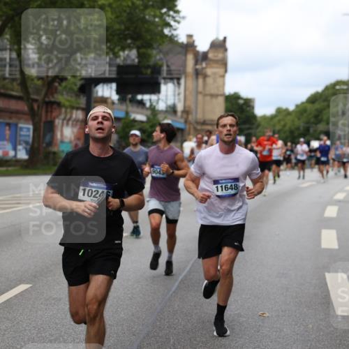 29.06.2025 - hella hamburg halbmarathon Yannick Fuchs http://msf.ph/oto/8156954 29.06.2025 10:38:23 20KM 1415, 1558, 2816, 3907, 4425, 4981, 4999, 5275, 5624, 5692, 6490, 6705, 6903, 6991, 7005, 7093, 8063, 8145, 8218, 8722, 8900, 9043, 9081, 9374, 9444, 9633, 9931, 10193, 10246, 10669, 10930, 11153, 11346, 11648, 11848, 12327, 12438, 12554, 12966, 13421, 13996, 14798, 14861, 15233, 15512, 15862, 16062, 16224, 16301, 16316, 16547, 16549, 16720, 17251, 17376, 17516, 17729, 17912, 18678, 18942 meine-sportfotos.de