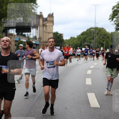 29.06.2025 - hella hamburg halbmarathon Yannick Fuchs http://msf.ph/oto/8156959 29.06.2025 10:38:23 20KM 1415, 1558, 2816, 3907, 4425, 4981, 4999, 5275, 5624, 5692, 6490, 6705, 6903, 6991, 7005, 7093, 8063, 8145, 8218, 8722, 8900, 9043, 9081, 9374, 9444, 9633, 9931, 10193, 10246, 10669, 10930, 11153, 11346, 11648, 11848, 12327, 12438, 12554, 12966, 13421, 13996, 14798, 14861, 15233, 15512, 15862, 16062, 16224, 16301, 16316, 16547, 16549, 16720, 17251, 17376, 17516, 17729, 17912, 18678, 18942 meine-sportfotos.de