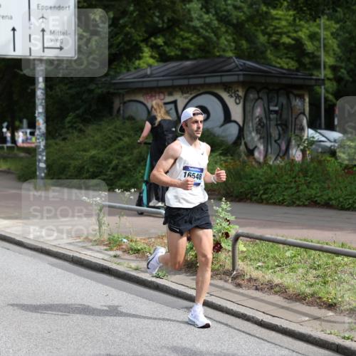 29.06.2025 - hella hamburg halbmarathon Yannick Fuchs http://msf.ph/oto/8156973 29.06.2025 10:18:04 20KM 2618, 4128, 4571, 11624, 16548, 18693, 18897 meine-sportfotos.de