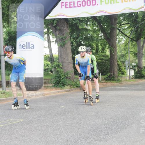 29.06.2025 - hella hamburg halbmarathon KatJ http://msf.ph/oto/8156981 29.06.2025 09:02:38 Zwischen KM18-KM19  meine-sportfotos.de