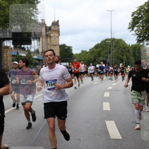 29.06.2025 - hella hamburg halbmarathon Yannick Fuchs http://msf.ph/oto/8157030 29.06.2025 10:38:24 20KM 1415, 1558, 2816, 3021, 3907, 4425, 4981, 4999, 5275, 5624, 5692, 6490, 6705, 6903, 6991, 7005, 7093, 8063, 8145, 8218, 8722, 8900, 9043, 9081, 9374, 9444, 9633, 9931, 10193, 10246, 10669, 10930, 11153, 11346, 11648, 11848, 12327, 12438, 12554, 12966, 13421, 13996, 14798, 14861, 15225, 15233, 15512, 15862, 16062, 16224, 16301, 16316, 16547, 16549, 16720, 17251, 17376, 17516, 17729, 17912, 18678, 18942 meine-sportfotos.de