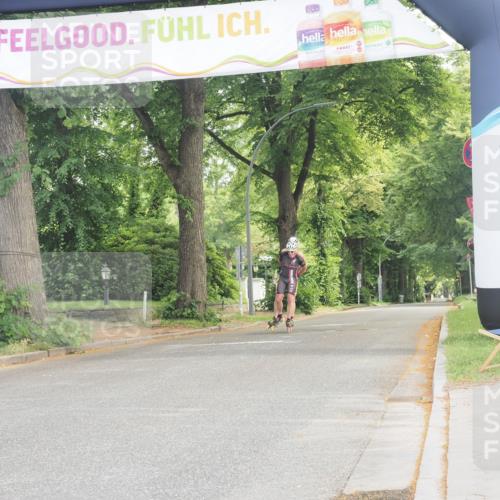29.06.2025 - hella hamburg halbmarathon KatJ http://msf.ph/oto/8157034 29.06.2025 09:02:48 Zwischen KM18-KM19  meine-sportfotos.de