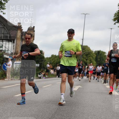 29.06.2025 - hella hamburg halbmarathon Yannick Fuchs http://msf.ph/oto/8157110 29.06.2025 10:58:44 20KM 1062, 1186, 1229, 1842, 2136, 2298, 2463, 2698, 3572, 3663, 5354, 5365, 6907, 6908, 7081, 7271, 7474, 8405, 9254, 9986, 10067, 10402, 10824, 10962, 11556, 12426, 12475, 12781, 12843, 13210, 14022, 14465, 15009, 16344, 16367, 16455, 16605, 16770, 16911, 17140, 17763, 17895, 18196, 18440, 18520, 18707, 18768 meine-sportfotos.de
