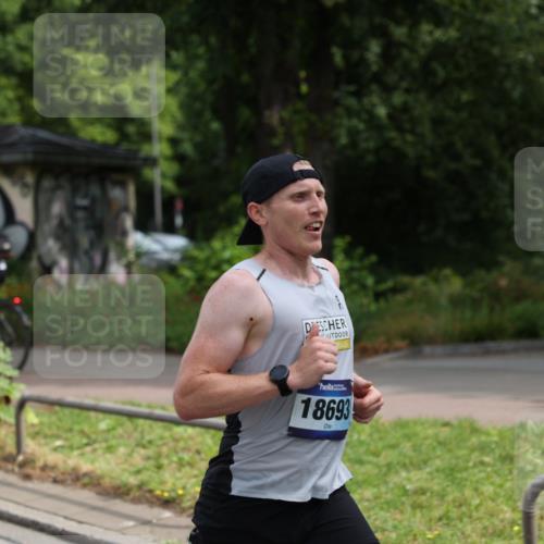 29.06.2025 - hella hamburg halbmarathon Yannick Fuchs http://msf.ph/oto/8157144 29.06.2025 10:18:09 20KM 35, 52, 2618, 4128, 4571, 7862, 11624, 16548, 18693, 18897 meine-sportfotos.de