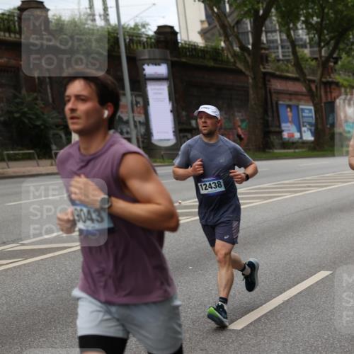 29.06.2025 - hella hamburg halbmarathon Yannick Fuchs http://msf.ph/oto/8157181 29.06.2025 10:38:25 20KM 1415, 1558, 2816, 3021, 3907, 4310, 4425, 4981, 4999, 5275, 5624, 5692, 6490, 6705, 6903, 6991, 7005, 8063, 8145, 8218, 8722, 8900, 9043, 9081, 9374, 9444, 9633, 9931, 10193, 10246, 10669, 10930, 11153, 11346, 11648, 12438, 12554, 12966, 13421, 13996, 14798, 14861, 15225, 15233, 15280, 15512, 15862, 16062, 16224, 16301, 16316, 16547, 16549, 16720, 16893, 17251, 17376, 17729, 17912, 18942 meine-sportfotos.de