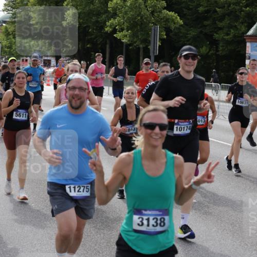 29.06.2025 - hella hamburg halbmarathon Jannik Wohlers http://msf.ph/oto/8157185 29.06.2025 10:17:26 Lombardsbrücke 1015, 1159, 1160, 1274, 1458, 1622, 1641, 1749, 1795, 2094, 2548, 3138, 3292, 5002, 5004, 5290, 5611, 5733, 7258, 7413, 8128, 8144, 8607, 8799, 9400, 9734, 9798, 9964, 10174, 10509, 10831, 11156, 11275, 11656, 11707, 11916, 12031, 12401, 12553, 12598, 12683, 12752, 13681, 13843, 14013, 14194, 14420, 14496, 14701, 14738, 14795, 14825, 15203, 15322, 15978, 16038, 16576, 16707, 16792, 17270, 17542, 17616 meine-sportfotos.de