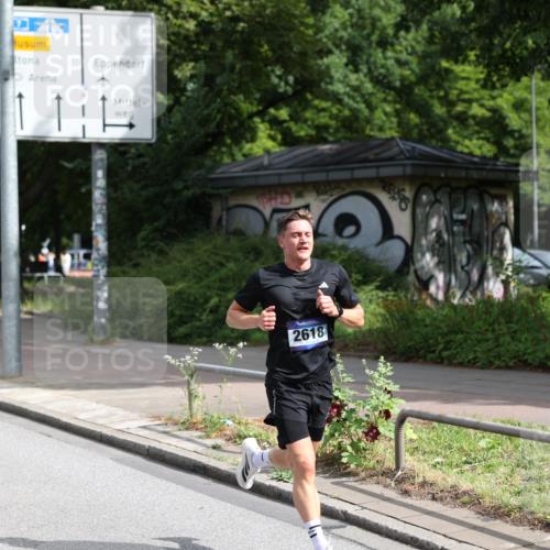 29.06.2025 - hella hamburg halbmarathon Yannick Fuchs http://msf.ph/oto/8157195 29.06.2025 10:18:14 20KM 35, 52, 2618, 4128, 7862, 11624, 18328, 18897, 18930 meine-sportfotos.de