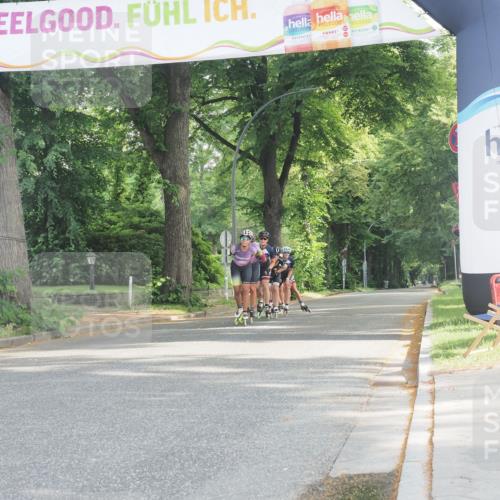 29.06.2025 - hella hamburg halbmarathon KatJ http://msf.ph/oto/8157201 29.06.2025 09:03:16 Zwischen KM18-KM19  meine-sportfotos.de