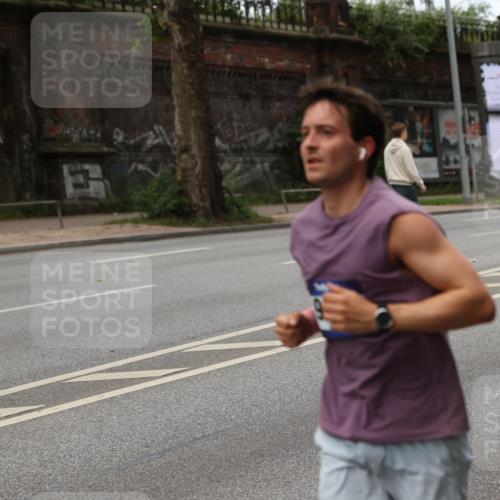 29.06.2025 - hella hamburg halbmarathon Yannick Fuchs http://msf.ph/oto/8157213 29.06.2025 10:38:26 20KM 1415, 1558, 2816, 3021, 3907, 4310, 4425, 4981, 4999, 5231, 5275, 5624, 5692, 6490, 6705, 6903, 6991, 7005, 8063, 8145, 8218, 8722, 8900, 9043, 9081, 9374, 9444, 9633, 9931, 10193, 10669, 10930, 11153, 11346, 12438, 12554, 12966, 13421, 13996, 14798, 14861, 15225, 15233, 15280, 15512, 15862, 16062, 16224, 16301, 16316, 16547, 16549, 16720, 16893, 17251, 17376, 17729, 17748, 17912, 18942 meine-sportfotos.de