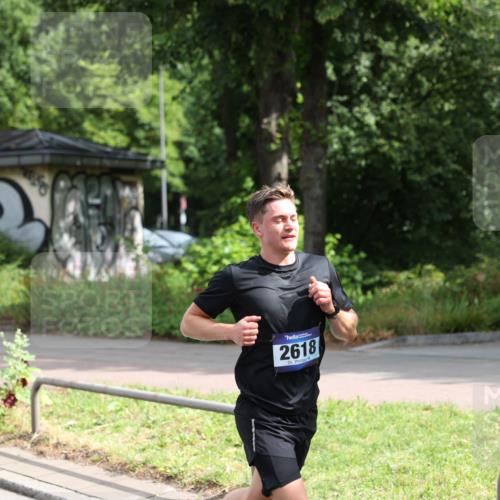 29.06.2025 - hella hamburg halbmarathon Yannick Fuchs http://msf.ph/oto/8157215 29.06.2025 10:18:14 20KM 35, 52, 2618, 4128, 7862, 11624, 18328, 18897, 18930 meine-sportfotos.de