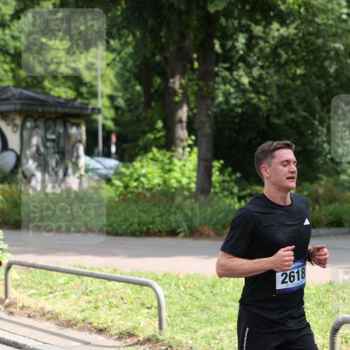 29.06.2025 - hella hamburg halbmarathon Yannick Fuchs http://msf.ph/oto/8157232 29.06.2025 10:18:14 20KM 35, 52, 2618, 4128, 7862, 11624, 18328, 18897, 18930 meine-sportfotos.de