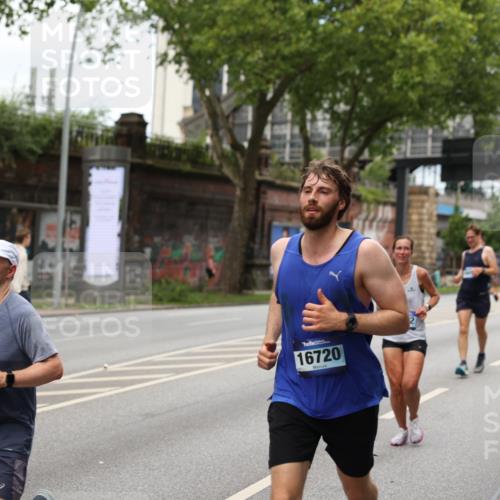 29.06.2025 - hella hamburg halbmarathon Yannick Fuchs http://msf.ph/oto/8157279 29.06.2025 10:38:26 20KM 1415, 1558, 2816, 3021, 3907, 4310, 4425, 4981, 4999, 5231, 5275, 5624, 5692, 6490, 6705, 6903, 6991, 7005, 8063, 8145, 8218, 8722, 8900, 9043, 9081, 9374, 9444, 9633, 9931, 10193, 10669, 10930, 11153, 11346, 12438, 12554, 12966, 13421, 13996, 14798, 14861, 15225, 15233, 15280, 15512, 15862, 16062, 16224, 16301, 16316, 16547, 16549, 16720, 16893, 17251, 17376, 17729, 17748, 17912, 18942 meine-sportfotos.de