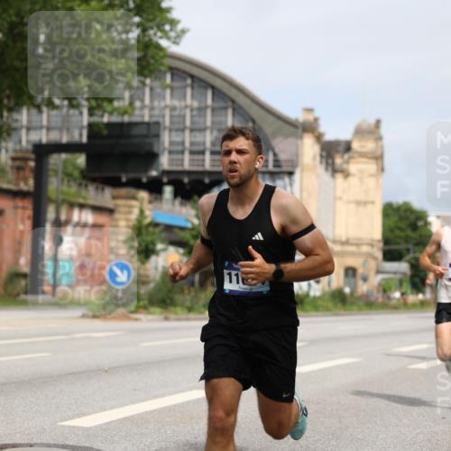 29.06.2025 - hella hamburg halbmarathon Yannick Fuchs http://msf.ph/oto/8157383 29.06.2025 10:18:27 20KM 35, 52, 4128, 7862, 9151, 11624, 17771, 18328, 18930 meine-sportfotos.de