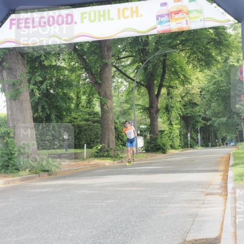 29.06.2025 - hella hamburg halbmarathon KatJ http://msf.ph/oto/8157386 29.06.2025 09:03:47 Zwischen KM18-KM19  meine-sportfotos.de