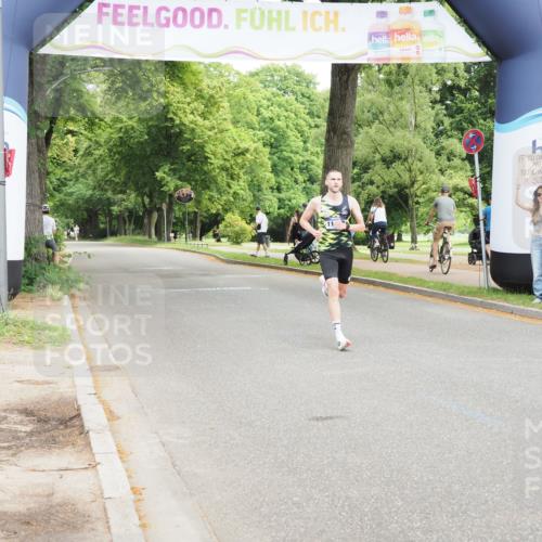 29.06.2025 - hella hamburg halbmarathon MichiJ http://msf.ph/oto/8157415 29.06.2025 10:07:32 Zwischen KM18-KM19 11409 meine-sportfotos.de