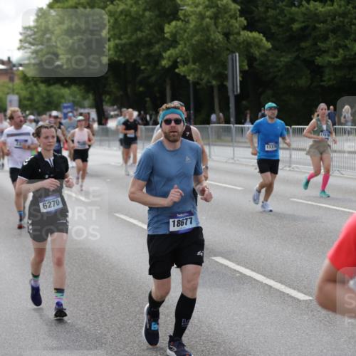 29.06.2025 - hella hamburg halbmarathon Jannik Wohlers http://msf.ph/oto/8157421 29.06.2025 10:17:53 Lombardsbrücke 1325, 1554, 1982, 2087, 2335, 2634, 3125, 3321, 3482, 3977, 4710, 4738, 4804, 5909, 6270, 8067, 9222, 9539, 9834, 9844, 10659, 10908, 10946, 11352, 11450, 11949, 12274, 12498, 12939, 13341, 13370, 13619, 13933, 14320, 14770, 14831, 15182, 15183, 15343, 15393, 16109, 16828, 16829, 16833, 17283, 17876, 18145, 18677, 18697, 18807, 18825 meine-sportfotos.de