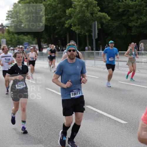 29.06.2025 - hella hamburg halbmarathon Jannik Wohlers http://msf.ph/oto/8157434 29.06.2025 10:17:53 Lombardsbrücke 1325, 1554, 1982, 2087, 2335, 2634, 3125, 3321, 3482, 3977, 4710, 4738, 4804, 5909, 6270, 8067, 9222, 9539, 9834, 9844, 10659, 10908, 10946, 11352, 11450, 11949, 12274, 12498, 12939, 13341, 13370, 13619, 13933, 14320, 14770, 14831, 15182, 15183, 15343, 15393, 16109, 16828, 16829, 16833, 17283, 17876, 18145, 18677, 18697, 18807, 18825 meine-sportfotos.de