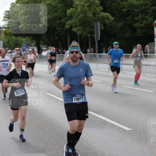 29.06.2025 - hella hamburg halbmarathon Jannik Wohlers http://msf.ph/oto/8157453 29.06.2025 10:17:53 Lombardsbrücke 1325, 1554, 1982, 2087, 2335, 2634, 3125, 3321, 3482, 3977, 4710, 4738, 4804, 5909, 6270, 8067, 9222, 9539, 9834, 9844, 10659, 10908, 10946, 11352, 11450, 11949, 12274, 12498, 12939, 13341, 13370, 13619, 13933, 14320, 14770, 14831, 15182, 15183, 15343, 15393, 16109, 16828, 16829, 16833, 17283, 17876, 18145, 18677, 18697, 18807, 18825 meine-sportfotos.de
