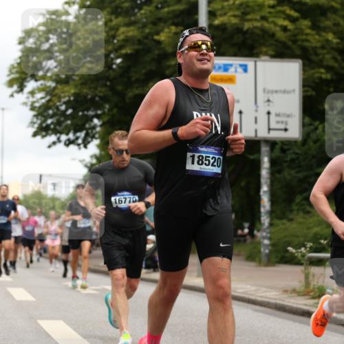 29.06.2025 - hella hamburg halbmarathon Yannick Fuchs http://msf.ph/oto/8157471 29.06.2025 10:58:46 20KM 1062, 1186, 1229, 1842, 2136, 2298, 2463, 2698, 3572, 3663, 3746, 5354, 5365, 6907, 6908, 7081, 7271, 7474, 8405, 9254, 9986, 10067, 10402, 10824, 10962, 11556, 12426, 12475, 12781, 12843, 13210, 14022, 14465, 15009, 16344, 16367, 16455, 16605, 16770, 16911, 17140, 17763, 17895, 18196, 18440, 18520, 18707, 18768 meine-sportfotos.de