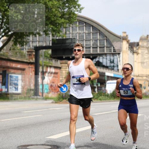 29.06.2025 - hella hamburg halbmarathon Yannick Fuchs http://msf.ph/oto/8157495 29.06.2025 10:18:30 20KM 35, 52, 4128, 7862, 9151, 11624, 16169, 17771, 18328, 18930 meine-sportfotos.de