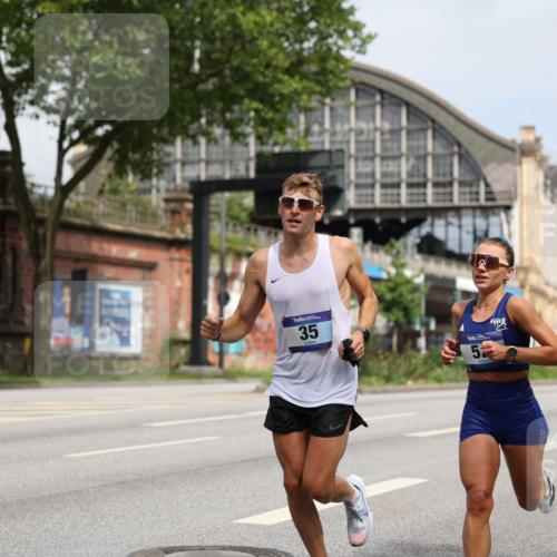 29.06.2025 - hella hamburg halbmarathon Yannick Fuchs http://msf.ph/oto/8157513 29.06.2025 10:18:30 20KM 35, 52, 4128, 7862, 9151, 11624, 16169, 17771, 18328, 18930 meine-sportfotos.de