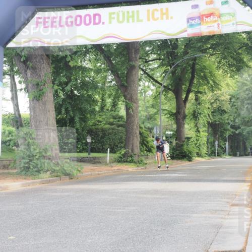 29.06.2025 - hella hamburg halbmarathon KatJ http://msf.ph/oto/8157588 29.06.2025 09:03:58 Zwischen KM18-KM19  meine-sportfotos.de