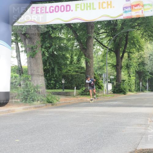 29.06.2025 - hella hamburg halbmarathon KatJ http://msf.ph/oto/8157608 29.06.2025 09:03:59 Zwischen KM18-KM19  meine-sportfotos.de