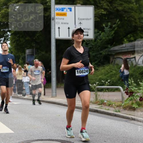 29.06.2025 - hella hamburg halbmarathon Yannick Fuchs http://msf.ph/oto/8157636 29.06.2025 10:58:50 20KM 1062, 1186, 1229, 1842, 2136, 2298, 2698, 3572, 3663, 3746, 4945, 5354, 5365, 6907, 6908, 7081, 7271, 8405, 9986, 10067, 10402, 10824, 10962, 11556, 12426, 12475, 12781, 12843, 13210, 13793, 14022, 14465, 15009, 16344, 16367, 16455, 16605, 16770, 16911, 17140, 17763, 17895, 18196, 18520, 18575, 18577, 18707, 18768 meine-sportfotos.de