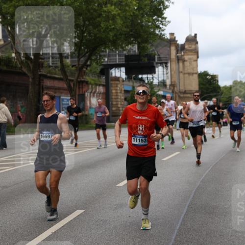 29.06.2025 - hella hamburg halbmarathon Yannick Fuchs http://msf.ph/oto/8157645 29.06.2025 10:38:28 20KM 1220, 1415, 1558, 2365, 2402, 2816, 3021, 3907, 4310, 4425, 4981, 4999, 5231, 5275, 5476, 5624, 5692, 6490, 6705, 6903, 6991, 7005, 7191, 8063, 8145, 8218, 8722, 8900, 9081, 9374, 9444, 9633, 10193, 10669, 10930, 11153, 11346, 11469, 12438, 12554, 12966, 13421, 13996, 14798, 14861, 15225, 15233, 15280, 15512, 15862, 16062, 16224, 16301, 16316, 16547, 16549, 16893, 17251, 17376, 17729, 17748, 17912, 18942 meine-sportfotos.de