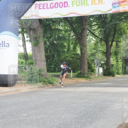 29.06.2025 - hella hamburg halbmarathon KatJ http://msf.ph/oto/8157652 29.06.2025 09:03:59 Zwischen KM18-KM19  meine-sportfotos.de