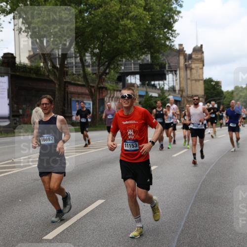 29.06.2025 - hella hamburg halbmarathon Yannick Fuchs http://msf.ph/oto/8157683 29.06.2025 10:38:29 20KM 1220, 1415, 1558, 2365, 2402, 2816, 3021, 3907, 4310, 4425, 4981, 4999, 5231, 5275, 5476, 5624, 5692, 6490, 6705, 6903, 6991, 7005, 7191, 8063, 8145, 8218, 8722, 8900, 9081, 9159, 9374, 9444, 9633, 10193, 10669, 10930, 11153, 11346, 11469, 12554, 12966, 13421, 13996, 14798, 14861, 15225, 15233, 15280, 15512, 15862, 16062, 16224, 16301, 16316, 16547, 16549, 16893, 17251, 17376, 17729, 17748, 17912, 18942 meine-sportfotos.de