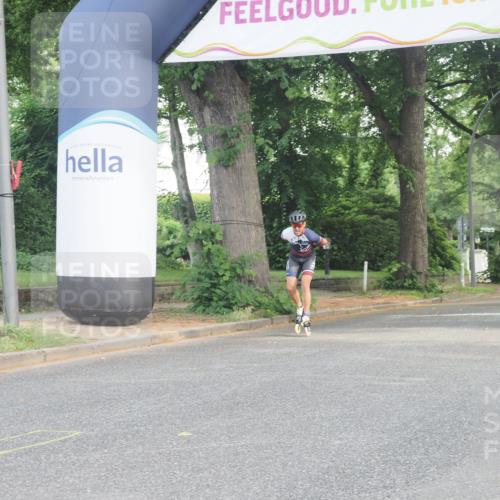29.06.2025 - hella hamburg halbmarathon KatJ http://msf.ph/oto/8157690 29.06.2025 09:03:59 Zwischen KM18-KM19  meine-sportfotos.de