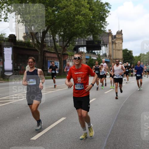 29.06.2025 - hella hamburg halbmarathon Yannick Fuchs http://msf.ph/oto/8157693 29.06.2025 10:38:29 20KM 1220, 1415, 1558, 2365, 2402, 2816, 3021, 3907, 4310, 4425, 4981, 4999, 5231, 5275, 5476, 5624, 5692, 6490, 6705, 6903, 6991, 7005, 7191, 8063, 8145, 8218, 8722, 8900, 9081, 9159, 9374, 9444, 9633, 10193, 10669, 10930, 11153, 11346, 11469, 12554, 12966, 13421, 13996, 14798, 14861, 15225, 15233, 15280, 15512, 15862, 16062, 16224, 16301, 16316, 16547, 16549, 16893, 17251, 17376, 17729, 17748, 17912, 18942 meine-sportfotos.de