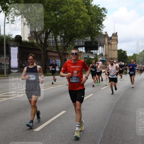 29.06.2025 - hella hamburg halbmarathon Yannick Fuchs http://msf.ph/oto/8157711 29.06.2025 10:38:29 20KM 1220, 1415, 1558, 2365, 2402, 2816, 3021, 3907, 4310, 4425, 4981, 4999, 5231, 5275, 5476, 5624, 5692, 6490, 6705, 6903, 6991, 7005, 7191, 8063, 8145, 8218, 8722, 8900, 9081, 9159, 9374, 9444, 9633, 10193, 10669, 10930, 11153, 11346, 11469, 12554, 12966, 13421, 13996, 14798, 14861, 15225, 15233, 15280, 15512, 15862, 16062, 16224, 16301, 16316, 16547, 16549, 16893, 17251, 17376, 17729, 17748, 17912, 18942 meine-sportfotos.de