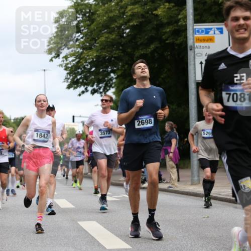 29.06.2025 - hella hamburg halbmarathon Yannick Fuchs http://msf.ph/oto/8157790 29.06.2025 10:58:51 20KM 1062, 1186, 1229, 1842, 2136, 2298, 2698, 3572, 3663, 3746, 4945, 5354, 5365, 6907, 6908, 7081, 7271, 8405, 9986, 10067, 10402, 10824, 10962, 11556, 12177, 12426, 12475, 12781, 12843, 13210, 13793, 14022, 14465, 15009, 16344, 16367, 16605, 16770, 16911, 17140, 17763, 17895, 18196, 18520, 18575, 18577, 18707, 18768 meine-sportfotos.de