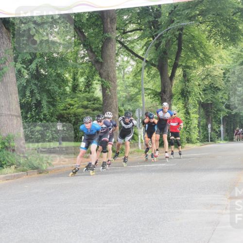 29.06.2025 - hella hamburg halbmarathon KatJ http://msf.ph/oto/8157843 29.06.2025 09:04:14 Zwischen KM18-KM19  meine-sportfotos.de